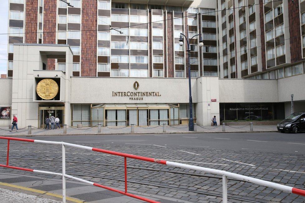 Hotel InterContinental se prodal za pět miliard.