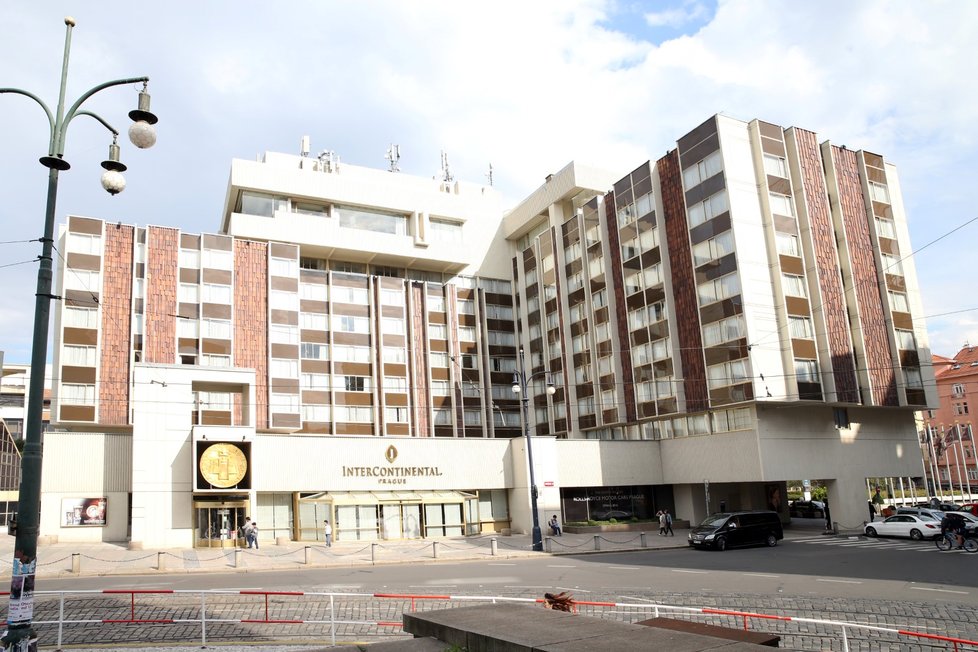 Hotel InterContinental se prodal za pět miliard.