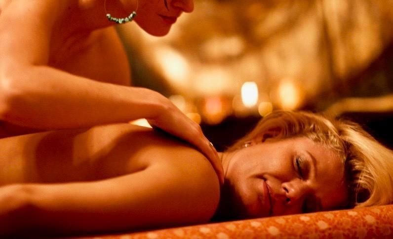 Celostní smyslná masáž bývá zážitkem, který je krásný nejen po dobu jejího trvání. Mnoho klientů na sobě vnímá změny i hodiny a dny po masáži.