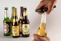 Opilecká periférie: Otvírák piva pro iPhone