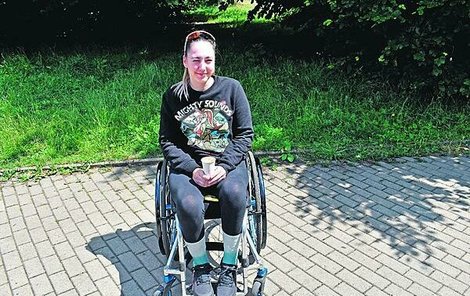 Invalidní vozík Anna bere jako druhou životní šanci.