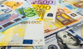 Účetnictví a evidenci daní v eurech by firmy mohly vést od ledna 2024