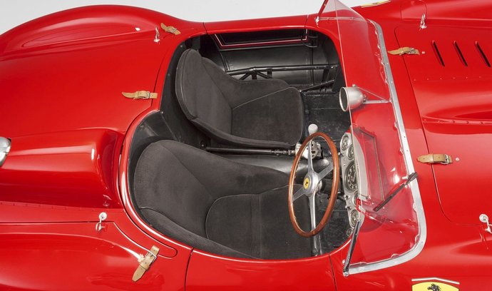 Třetím nejdražším vydraženým autem je Ferrari 335 Sport z roku 1957, které se prodalo v aukci domu Artcurial v roce 2016 za 35,7 mil. dolarů (770,8 mil. Kč). Zároveň je to nejvyšší cena zaplacená za auto na veřejné dražbě konané mimo USA.