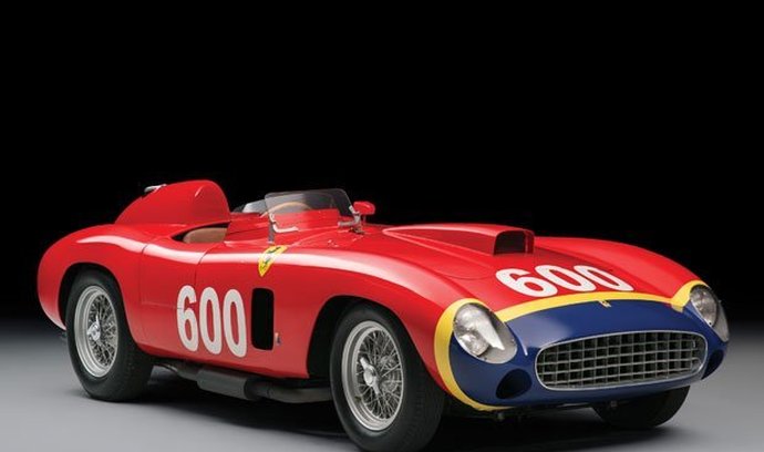 Ferrari 290 MM z roku 1956, jímž jezdil Juan Manuel Fangio, vydražil aukční dům RM Sotheby’s v roce 2015 za 28 milionů dolarů (606,7 mil. Kč).