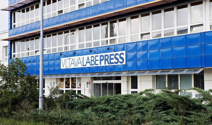 Investiční skupina Penta koupila 100 procentní podíl ve vydavatelství Vltava-Labe-Press. Získala tak největší tuzemské regionální noviny Deník a tiskárny Novotisk. Na snímku ze 4. září 2013 je sídlo vydavatelství Vltava-Labe-Press v Praze Uhříněvsi.