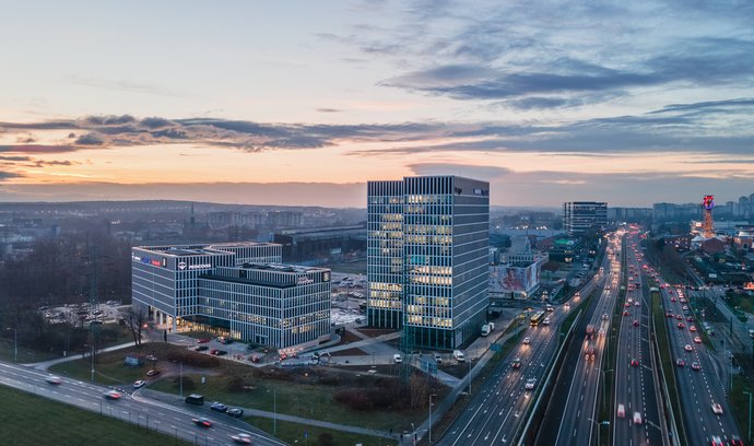 Investika koupila v Polsku kanceláře za dvě a půl miliardy. V možném poklesu cen vidí příležitost