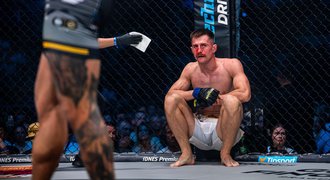 Kalašnik prohrál už v prvním kole. Novotný: Udělal obrovskou chybu. Vítěz nabízí odvetu