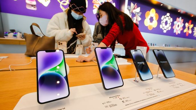 Apple se kvůli covidu v Číně potýká s problémy.
