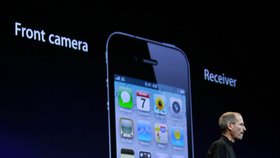 Bývalý šéf Applu Steve Jobs a iPhone