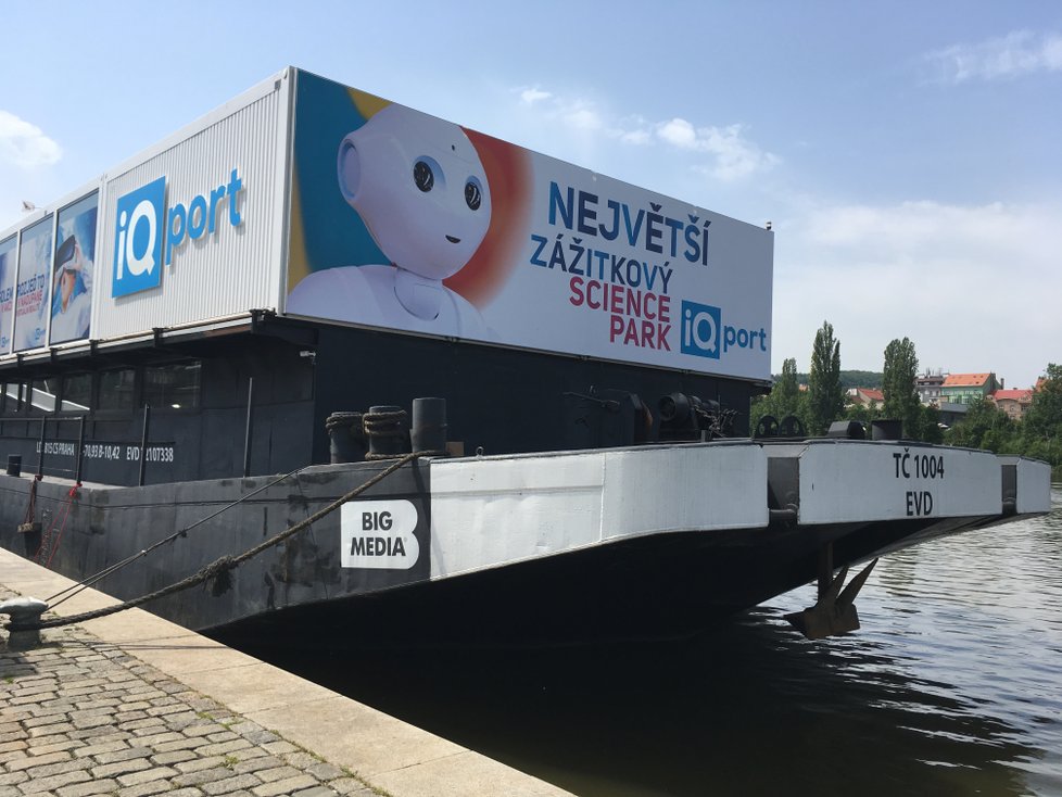 Na Rašínově nábřeží v Praze je nový science park - přímo na lodi!