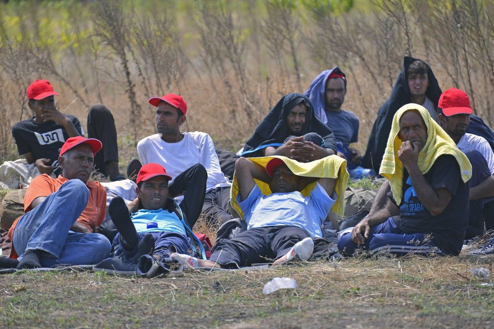 Nespokojení migranti se vrací do Iráku: „V Evropě si nás nevážili, ubytovali nás ve stanech,“ stěžují si.