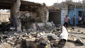 Při bombovém útoku na šíitské poutníky na jihovýchodě Bagdádu v sobotu zahynulo nejméně 17 lidí, uvedla agentura AP s odvoláním na místní představitele. (Ilustrační foto)