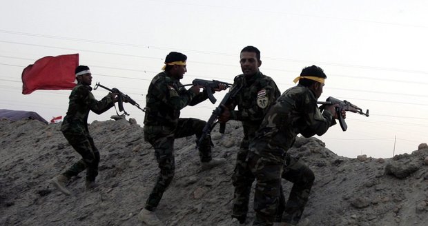 Irácká armáda a milice zahájily bitvu o Ramádí obsazené islamisty