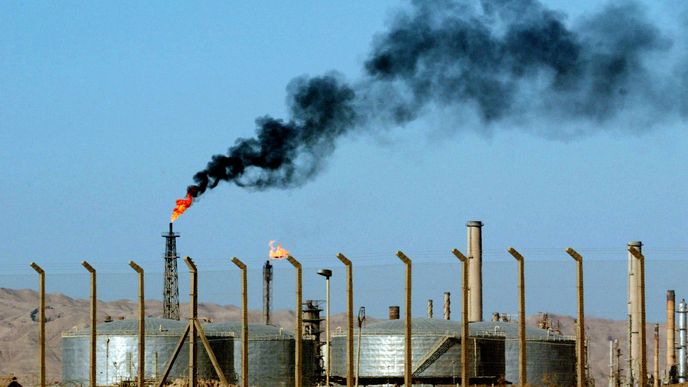 Islamisté ovládli po desetidenních bojích ropnou rafinerii Bajdží na severu Iráku.