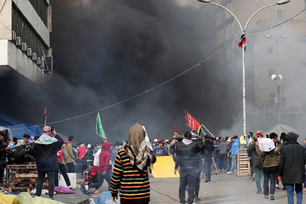 Při střetech demonstrantů s policií v Iráku zemřeli čtyři lidé (25. 1. 2020)