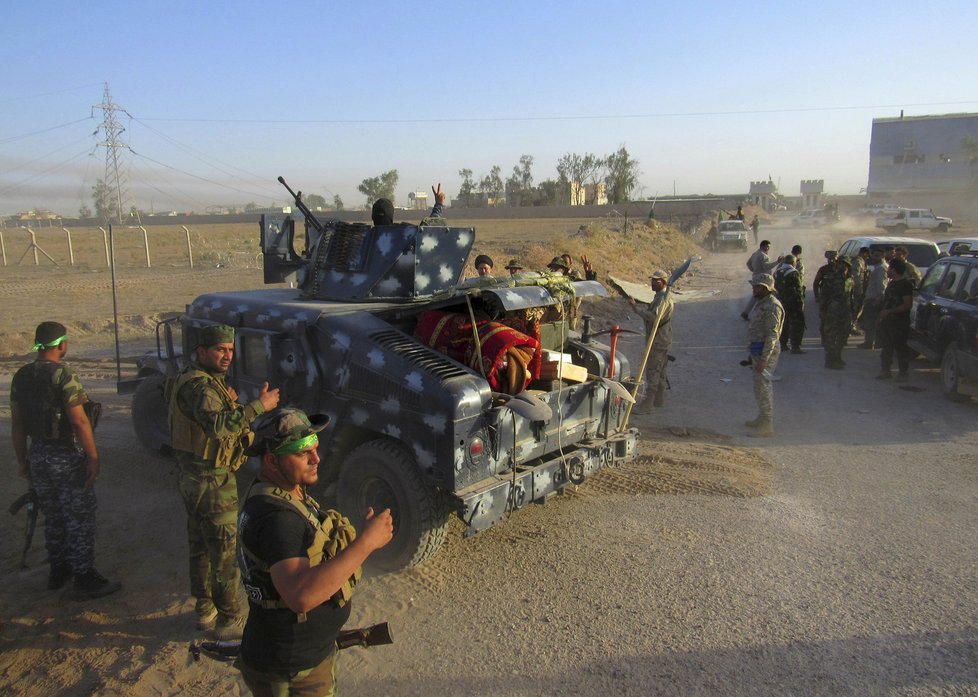 Irák ve Fallúdži útočí proti IS: OSN má strach o civilisty.