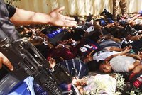 Islámští radikálové pozabíjeli v Sýrii 700 členů místního kmene