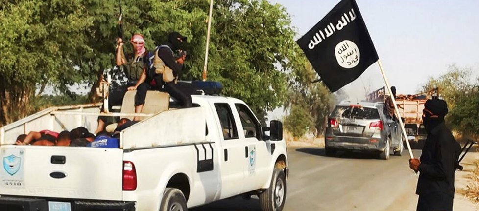 Černé prapory odnože al-Kaidy: Radikální bojovníci IS rozsévají strach po Iráku a Sýrii