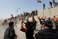 Demonstranti obsadili parlament. V Iráku se protestuje proti nové vládě