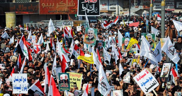 „Amerika je velký satan!“ Iráčané protestují v den výročí smrti elitního generála