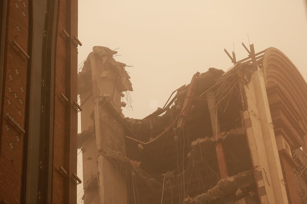 Hrůza v Íránu: Při zřícení domu zahynulo nejméně šest lidí!