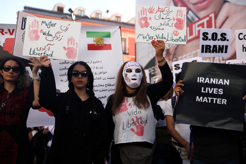 Ve Španělsku proběhla demonstrace na podporu protivládních protestů v Íránu.