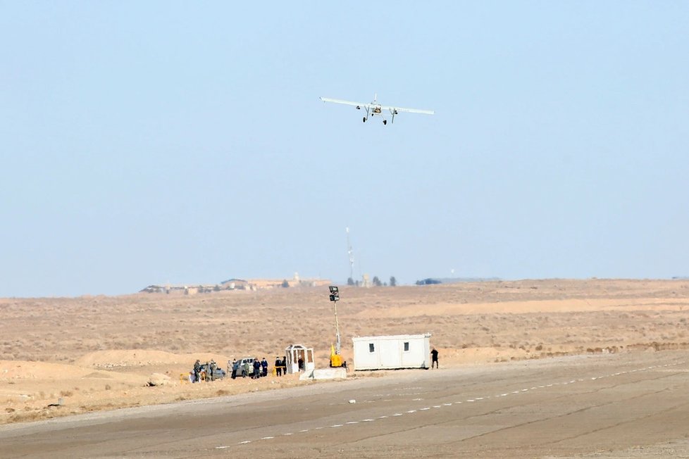 Přehlídka íránských dronů (2021).