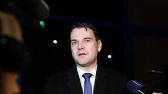 Motoristé neuznali výsledek maďarských voleb. Macinka jel do Budapešti osobně přepočítat hlasy Motoristé neuznali výsledek maďarských voleb. Macinka jel do Budapešti osobně přepočítat hlasy