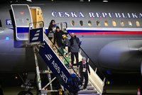 Útěk z Blízkého východu: Armádním airbusem se z Jordánska vrátilo 38 Čechů