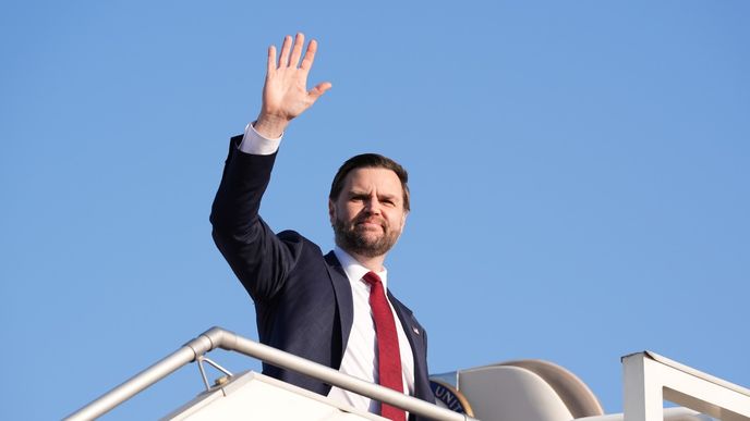 Americký viceprezident J. D. Vance opouští Islámábád v Pákistánu po setkání s íránskými představiteli. (12. 4 2026) Americký viceprezident J. D. Vance opouští Islámábád v Pákistánu po setkání s íránskými představiteli. (12. 4 2026)