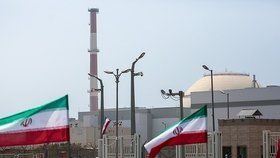 Jaderná elektrárna Búšehr v Íránů, kterou zasáhlo zemětřesení o síle 5,1 stupně.