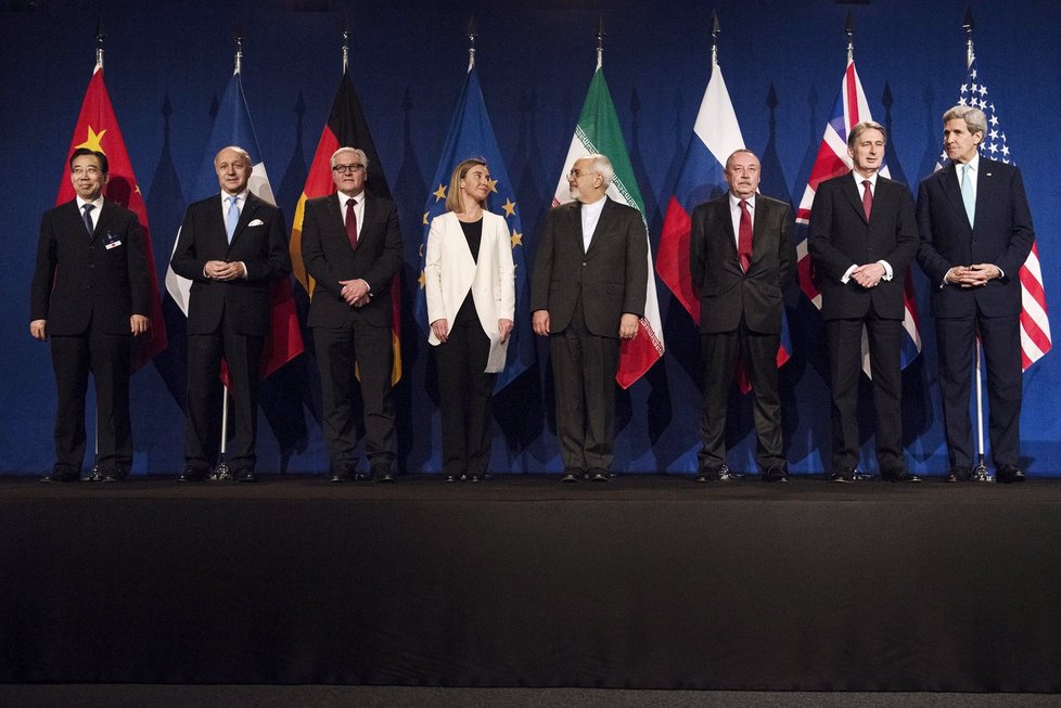 Delegáti, kteří jednali v Lausanne o Íránu: Zcela vpravo John Kerry