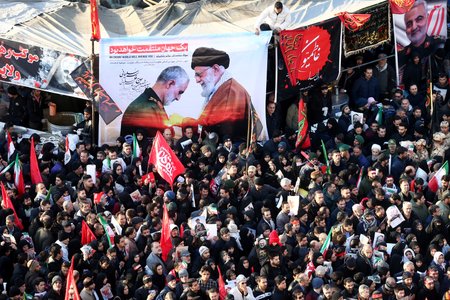 Protesty kvůli zabití íránského generála Kásema Solejmáního v Iráku (6. 1. 2020)