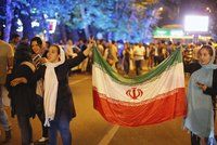 Írán splnil podmínky dohody. Sankce se ruší, Izrael se drží za hlavu