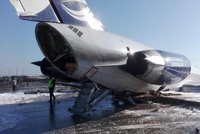 Letadlu upadl podvozek, zastavilo až na ulici města. Další drama na letišti v Íránu