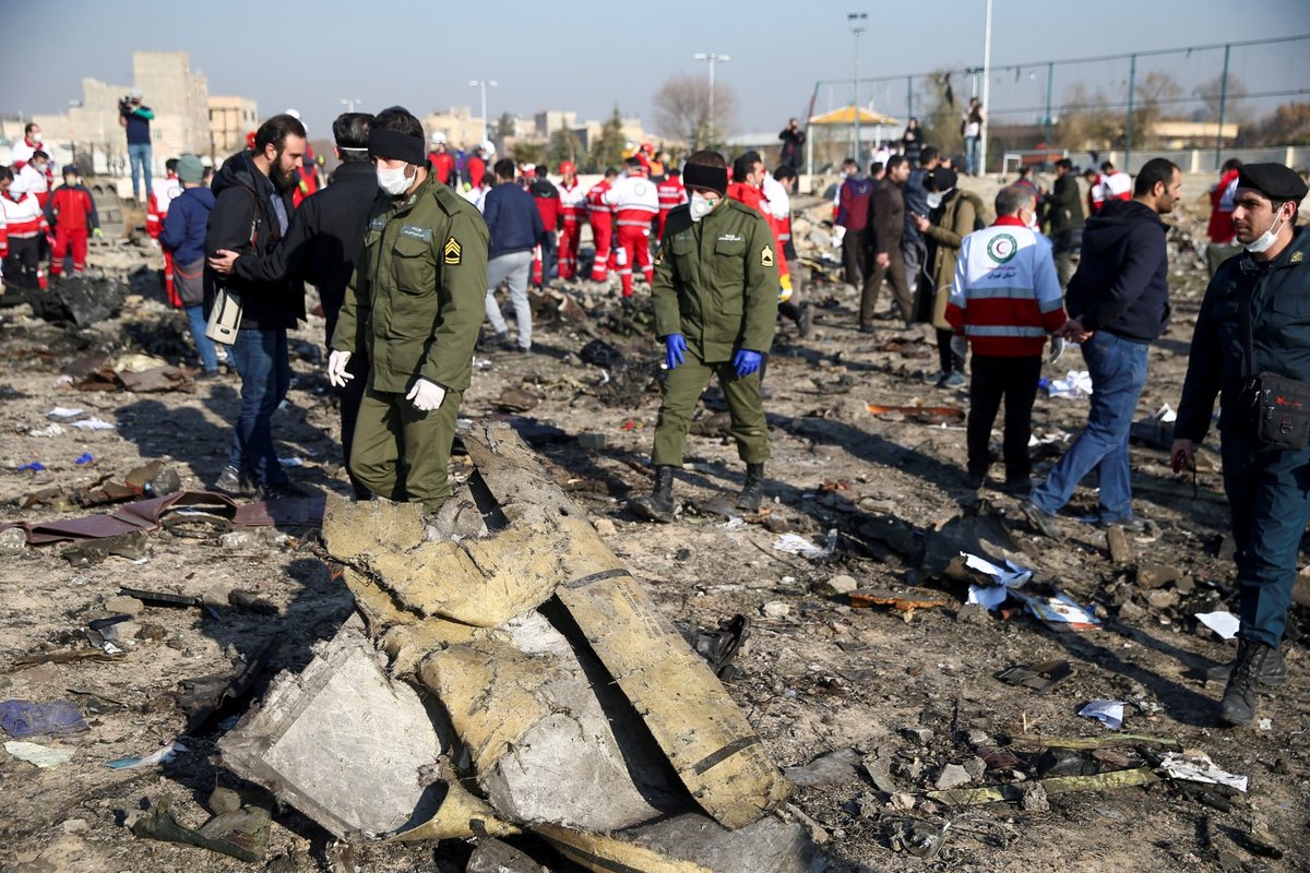 Tragický pád letadla ukrajinských aerolinií po startu z íránského Teheránu (8.1.2020)