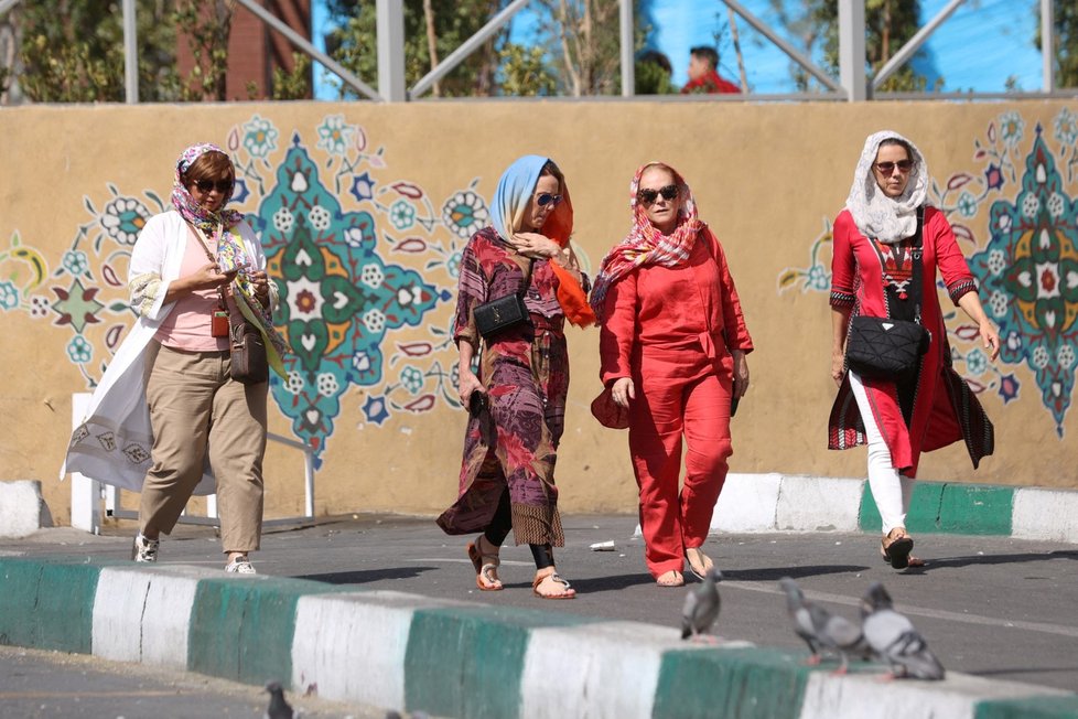 Ženy v íránských ulicích