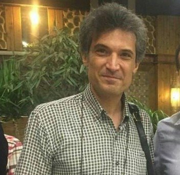 Íránský lékař a aktivista Farhad Mejsami.