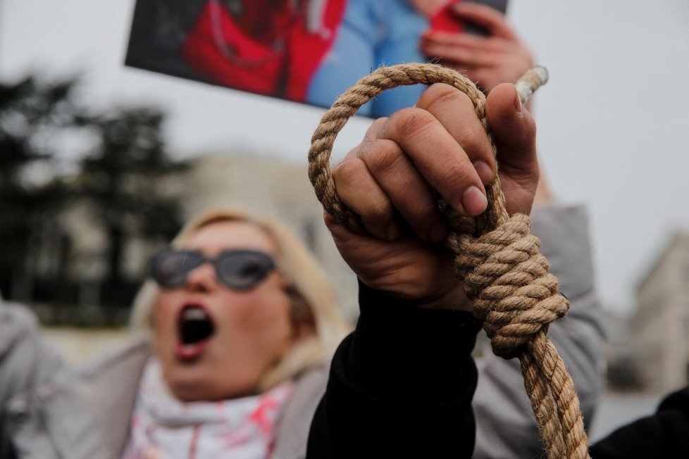 Solidaritu s íránskými demonstranty vyjadřovali lidé po celém světě.