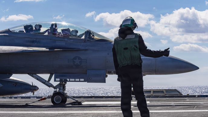 Záběry z amerického útoků na Írán (28.2.2026) Záběry z amerického útoků na Írán (28.2.2026)