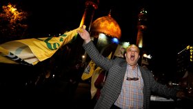 Íránci v Teheránu oslavují útok své země na Izrael (14.4.2024)