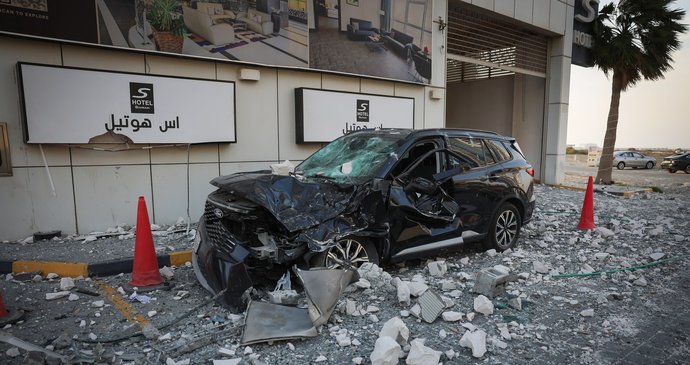 Útoky íránských dronů: Metropole Bahrajnu Manáma (březen 2026)