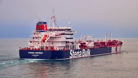 Íránci zadrželi v Perském zálivu cizí tanker, prý pašoval ropu Arabům