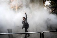 V Íránu je po demonstracích už deset mrtvých. Lidé protestují pátým dnem