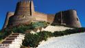 Mohutný hrad Falak-ol-Aflak v íránské provincii Lorestán