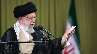 Írán měl motiv i možnosti povzbudit útok na Izrael. Biden je v kleštích kvůli ropě