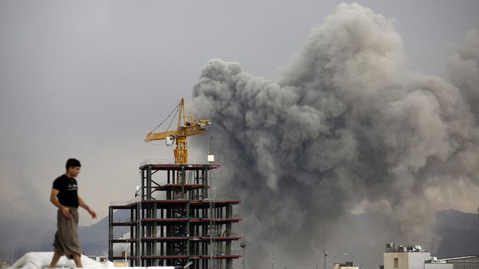 Izrael a Spojené státy v sobotu ráno zahájily rozsáhlý letecký útok na Írán, zaměřený na vysoké představitele teokratického režimu, vedení armády i vojenskou infrastrukturu. Izrael a Spojené státy v sobotu ráno zahájily rozsáhlý letecký útok na Írán, zaměřený na vysoké představitele teokratického režimu, vedení armády i vojenskou infrastrukturu.