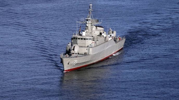 Írán poslal do citlivé oblasti válečnou loď.