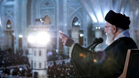 Íránský duchovní vůdce ajatolláh Alí Chameneí