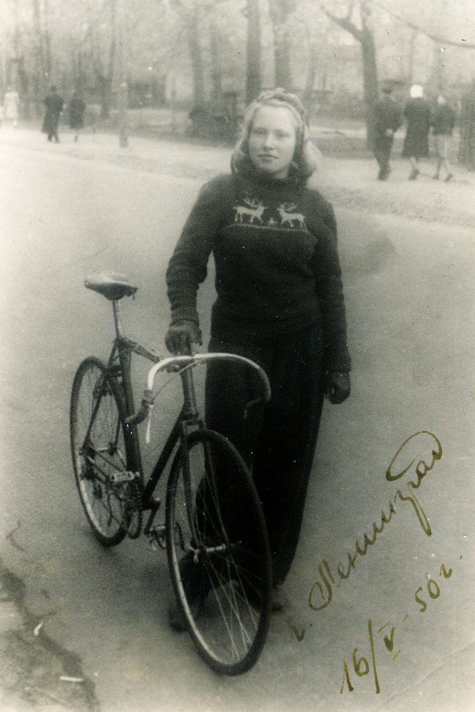 Irina Juřicová v Petrohradě v 50. letech